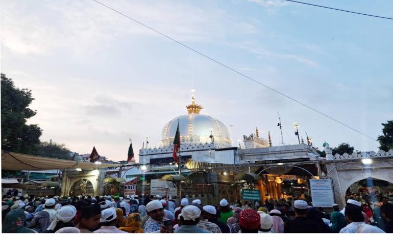 The Miracle of Hazrat Khwaja Garib Nawaz (R.A.) and Jadugar Jaipal | Ajmer Sharif Miracle Story