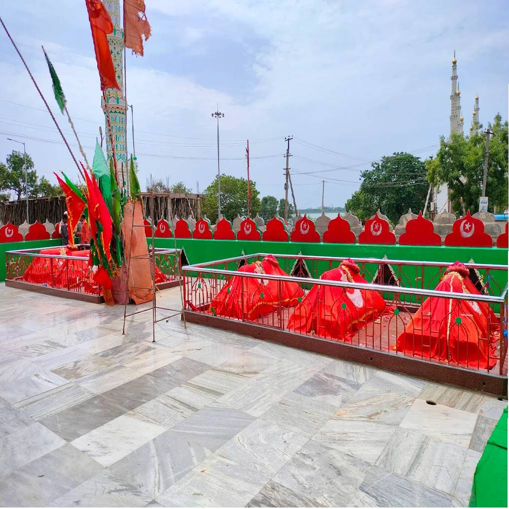 Bara Shaheed Dargah
