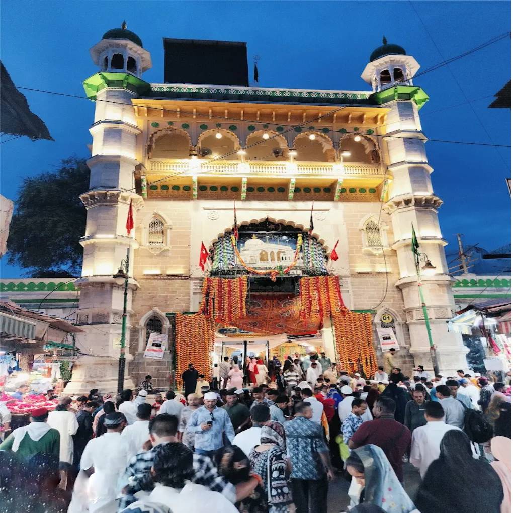 Hazrath Khwaja Gharib Nawaz - Ajmer Shariff