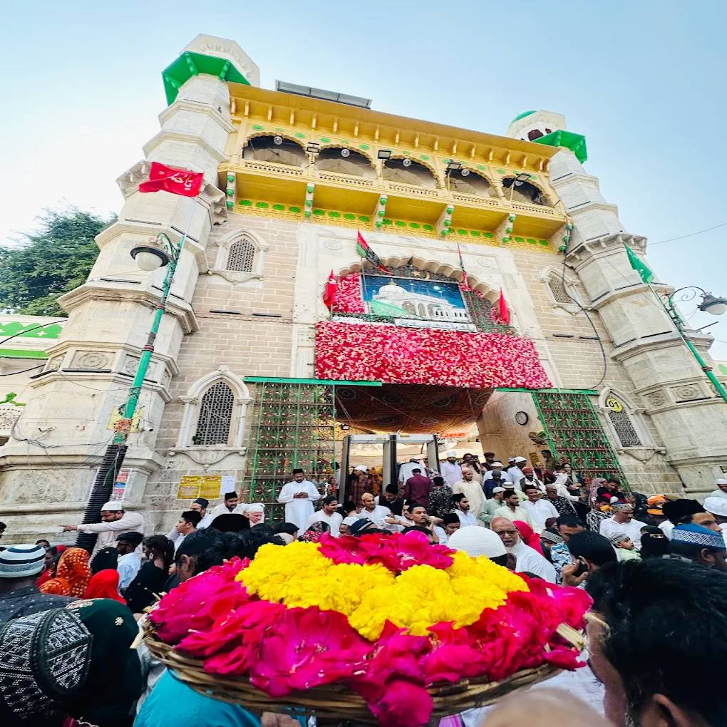 Hazrath Khwaja Gharib Nawaz - Ajmer Shariff